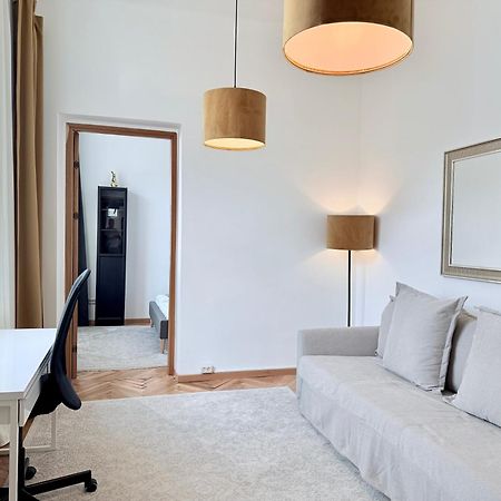 וילנה Tyzen39&38 Luxury Apartment מראה חיצוני תמונה
