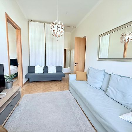 וילנה Tyzen39&38 Luxury Apartment מראה חיצוני תמונה