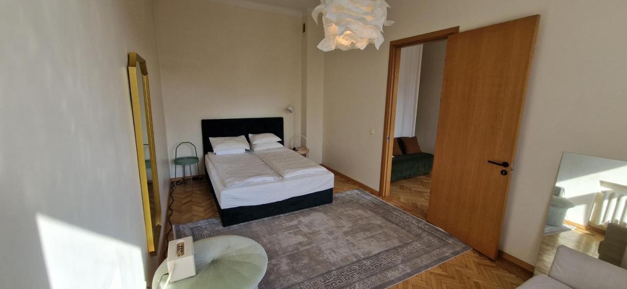 וילנה Tyzen39&38 Luxury Apartment מראה חיצוני תמונה
