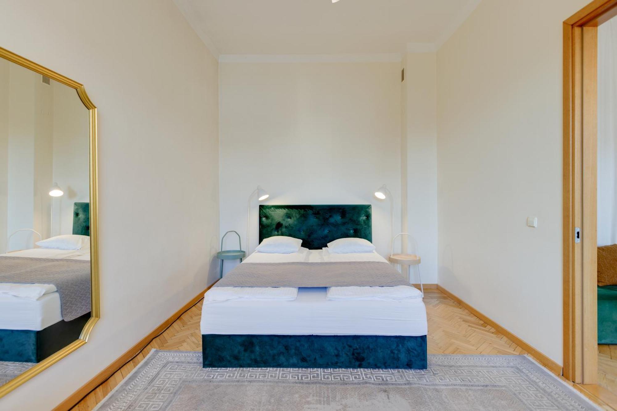 וילנה Tyzen39&38 Luxury Apartment מראה חיצוני תמונה